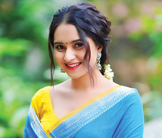 অভিনয়ই বেশি টানে কেয়া পায়েলকে