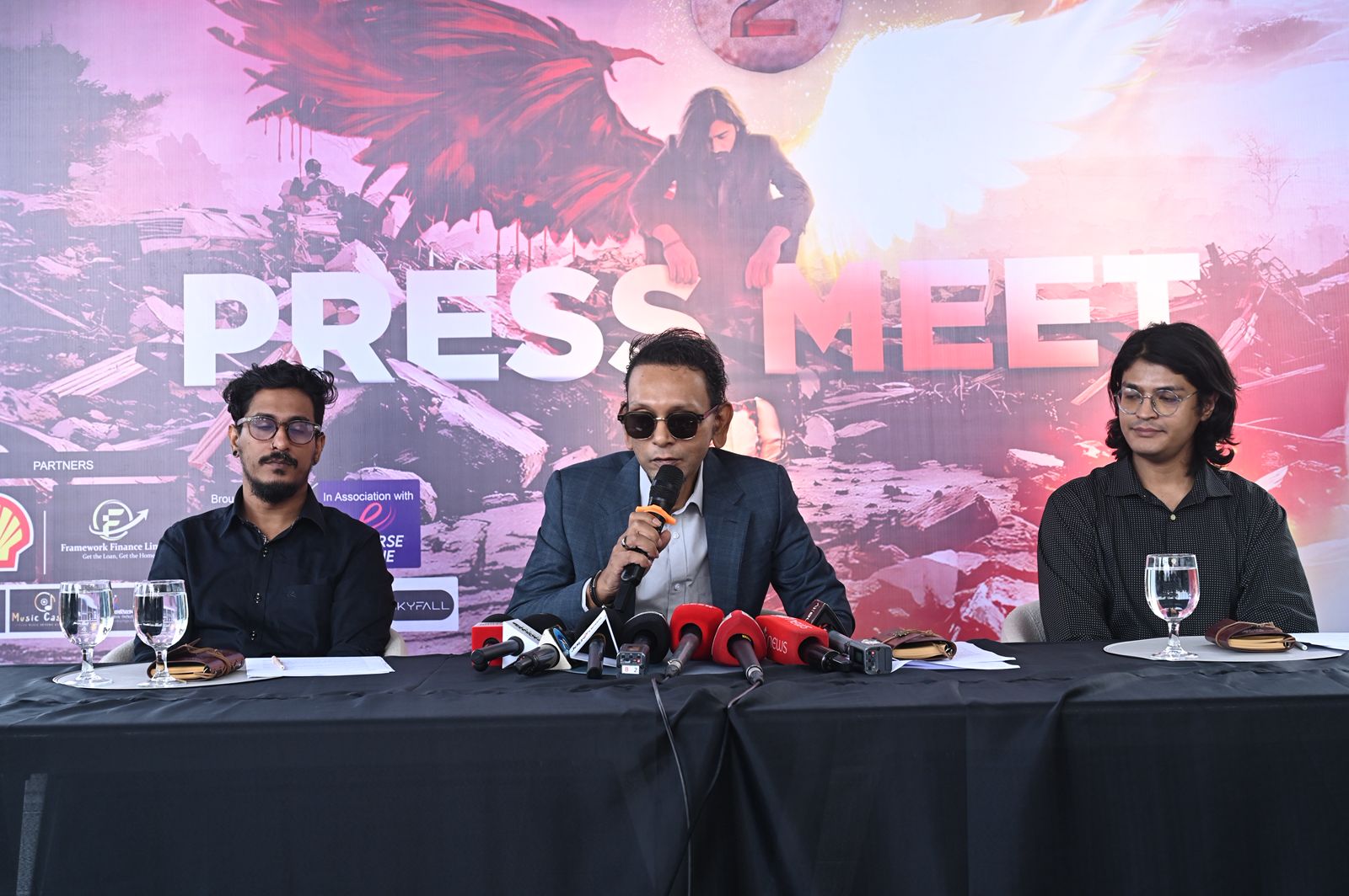 অন্ধকার ও প্রতিশোধের বার্তা নিয়ে আসছে অর্থহীনের নতুন অ্যালবাম, ফিনিক্সের ডায়েরি ২