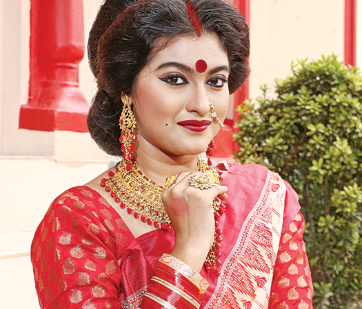 শাঁখা-চুড়ি : বাঙালি নারীর ঐতিহ্য, ধর্মীয় বিশ্বাস, সংস্কৃতি ও আধুনিক ফ্যাশনের এক অনন্য অলংকার