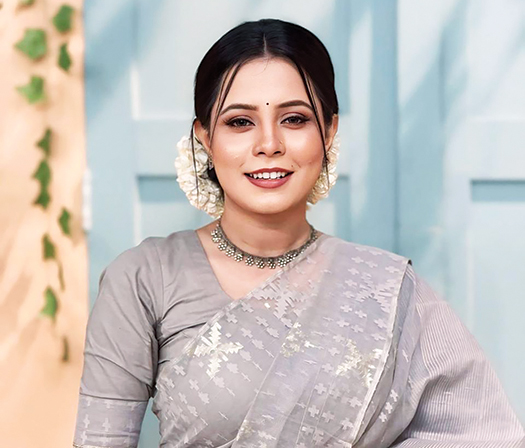 লোকগানের শিকড়ে দাঁড়িয়ে স্বপ্নের পথে কানিজ খন্দকার মিতু